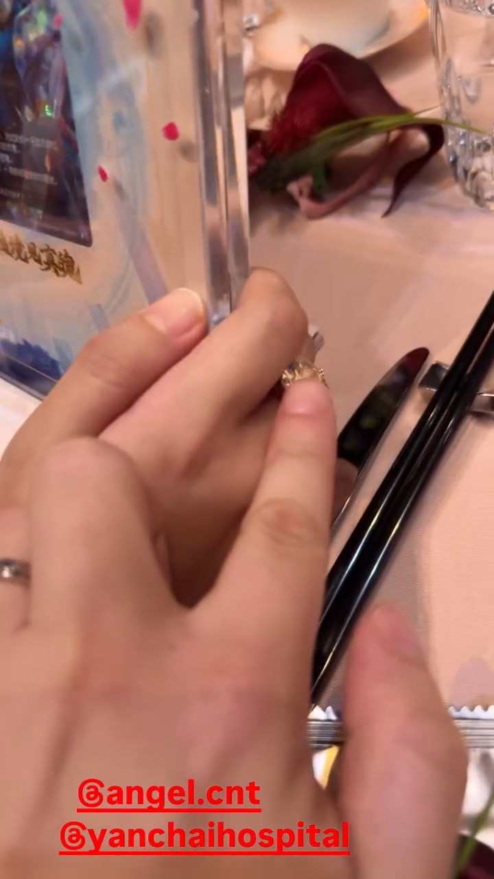 鍾培生在IG影片中指出,莊雅婷手上的鑽戒價值200萬。