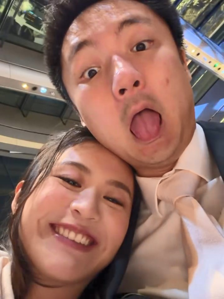 莊雅婷與鍾培生一同拍攝短片。