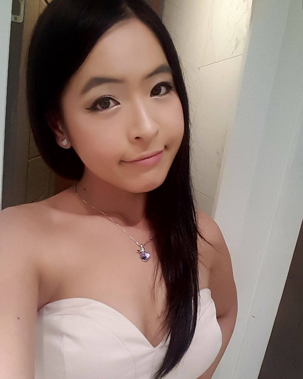 許美琪年輕時的模樣。