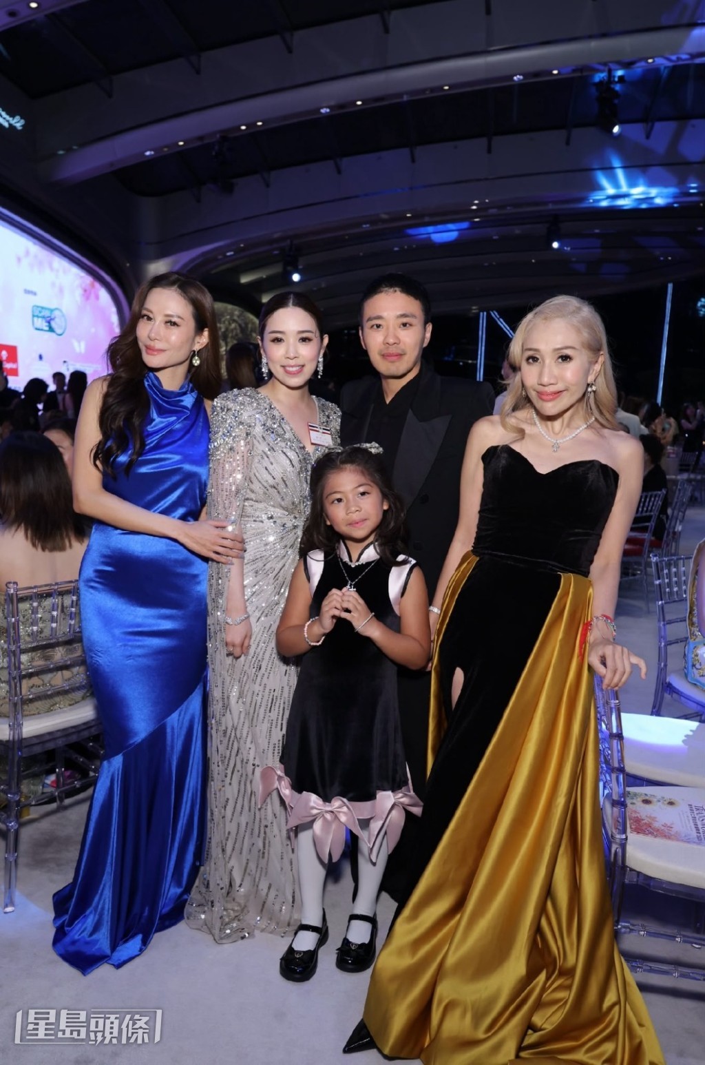林心兒、張宇成、何超盈與女兒一同現身,支持大會主席嚴紀雯。