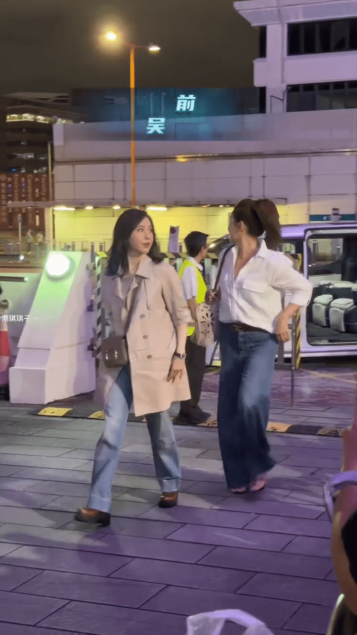 吳美珩與好友顧紀筠結伴前往觀賞古天樂演唱會。