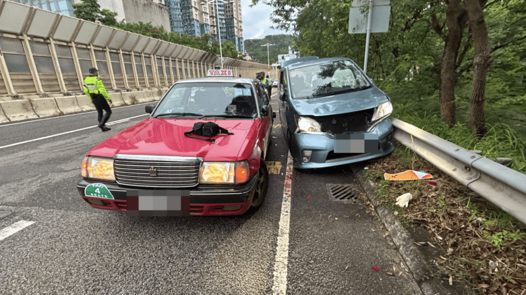 將軍澳的士爆胎 司機下車查看遭七人車撞擊不治