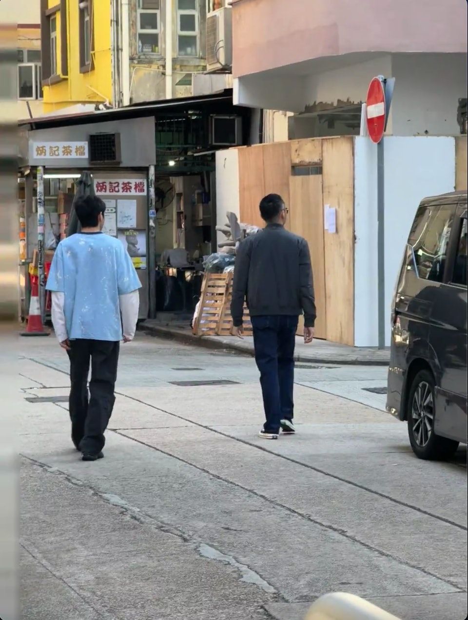 「魔童」的身高已經超越爸爸張智霖。