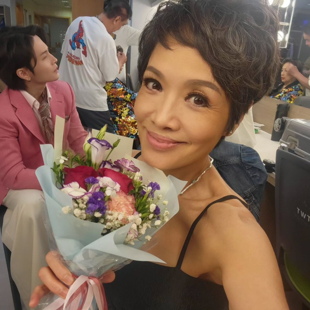 寶珮如因年齡超過45歲，不符合領養小朋友的資格。