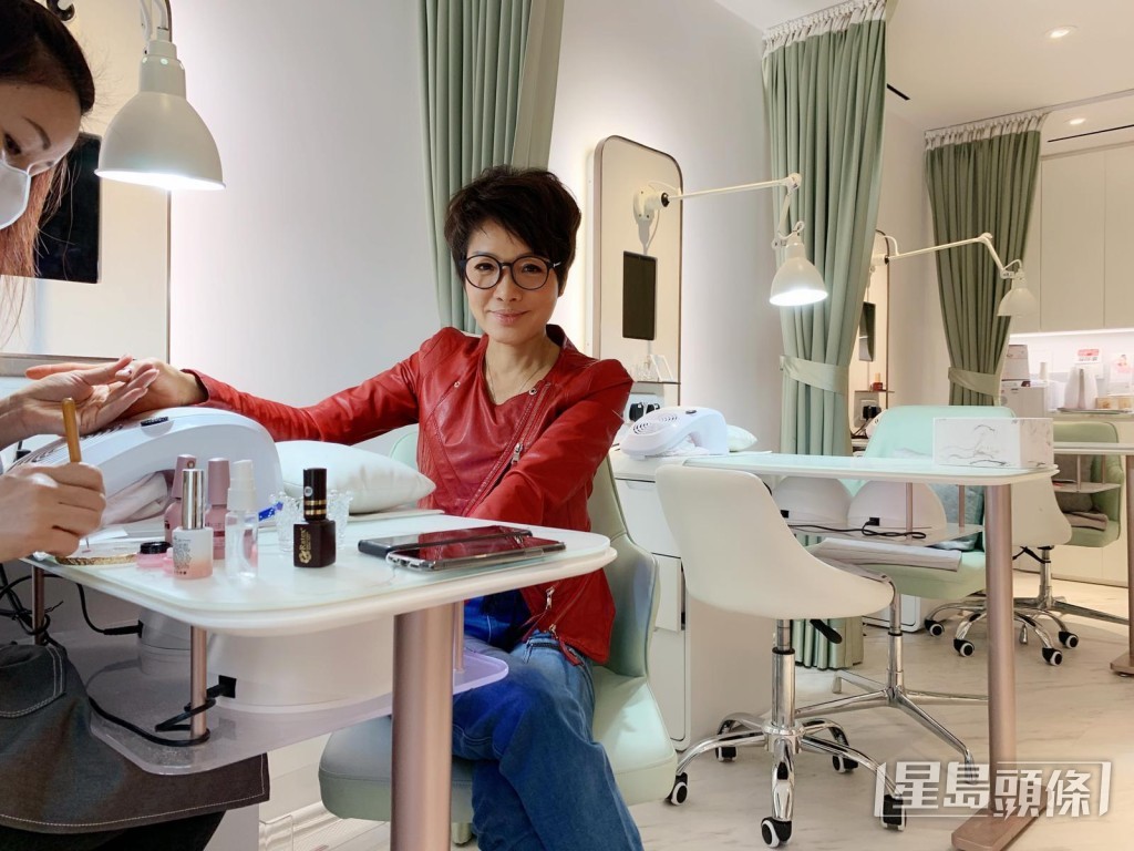 寶珮如近年投資美甲店生意，早前受疫情影響，虧蝕不少。