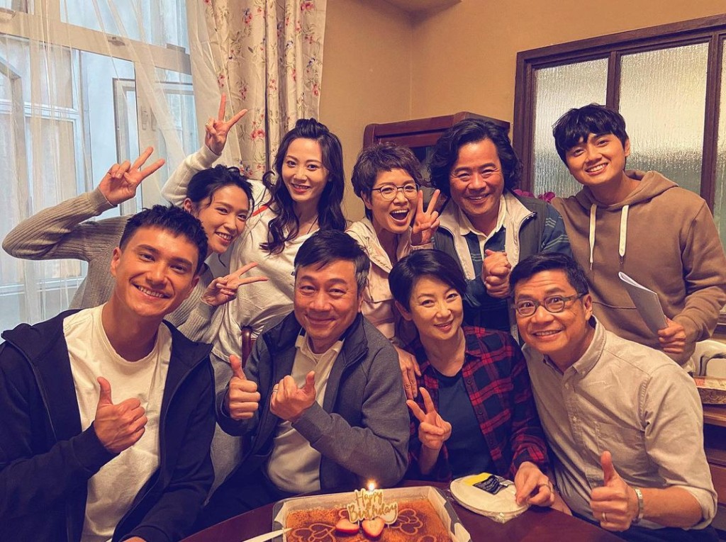 寶珮如（後中）近年接拍了不少TVB劇集。