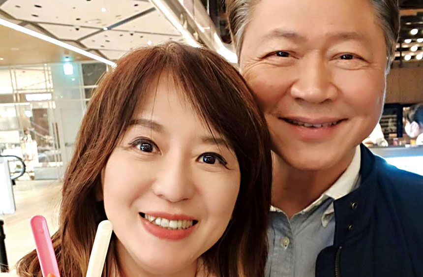 ■周玉琴與丈夫已經結婚四年。網上圖片 .c3/.c4 周玉琴家庭美滿，與丈夫感情恩愛，與女兒親如閨蜜。網上圖片
