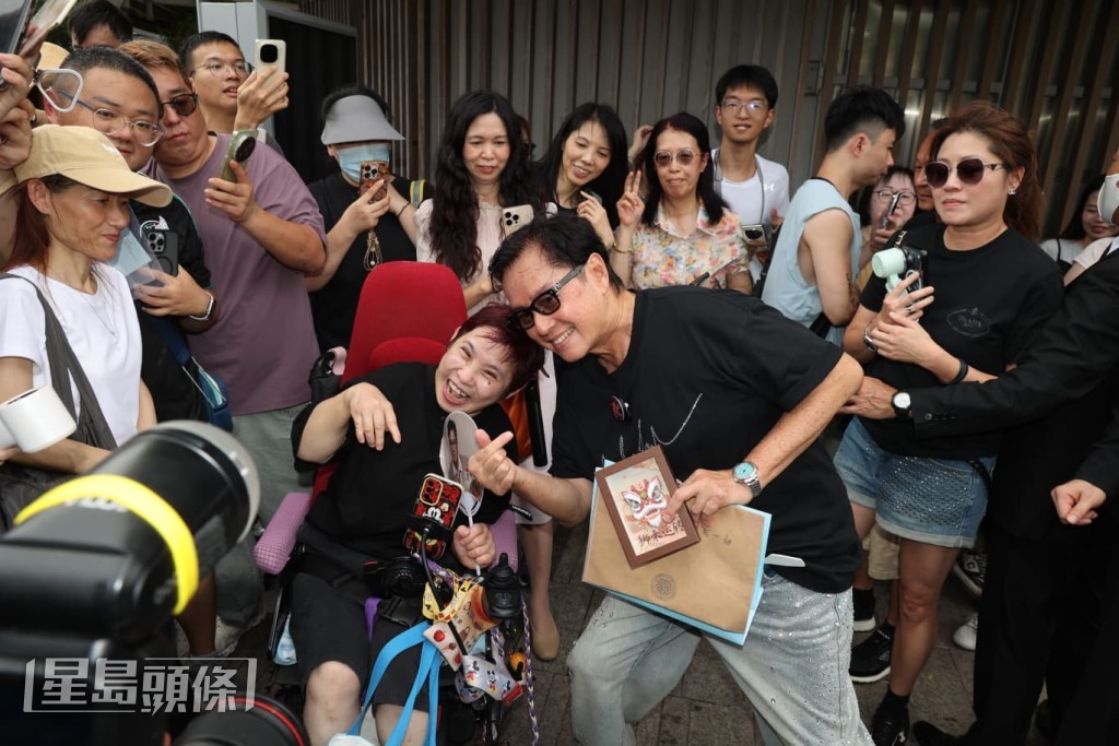 歌迷多年不離不棄的支持，令譚詠麟感到刻骨銘心。