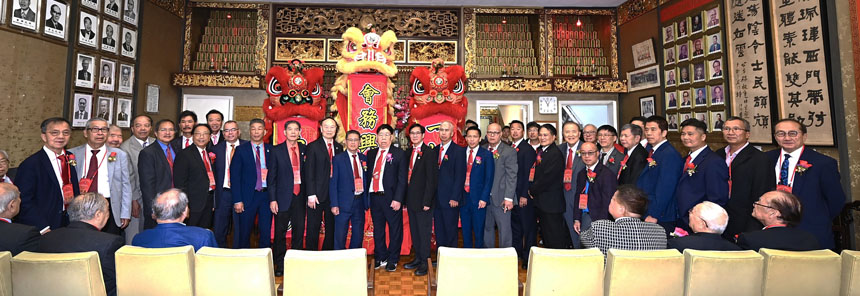 全美李氏首長及代表在總公所祭祖後合影。馬紅兵攝
