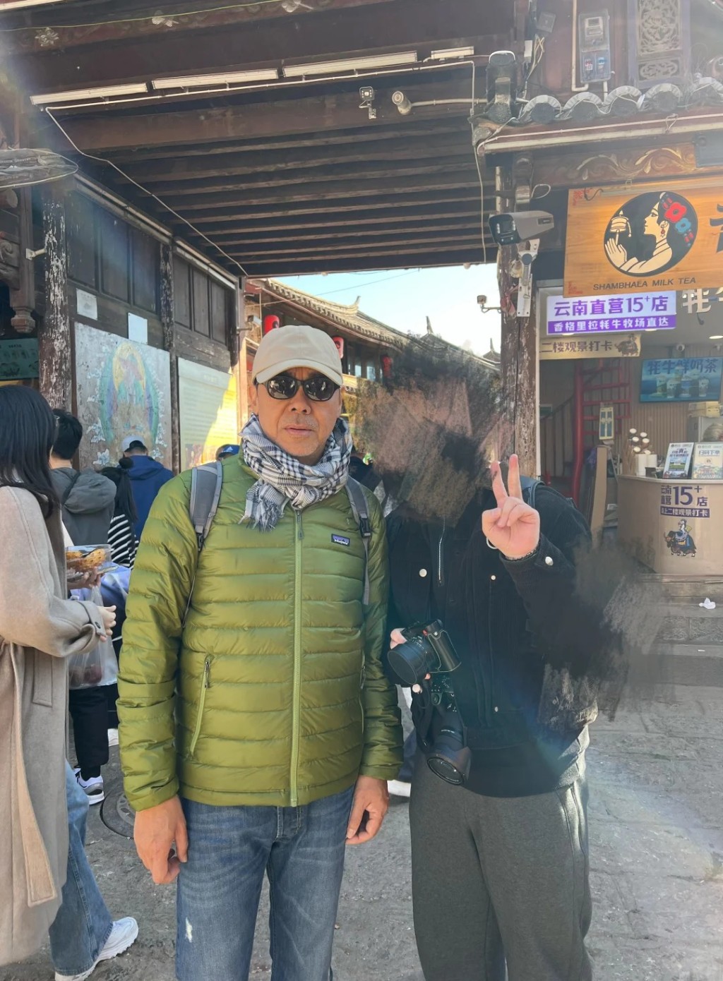 劉青雲早前帶郭藹明到雲南旅遊，因為講廣東話而被認出身份。