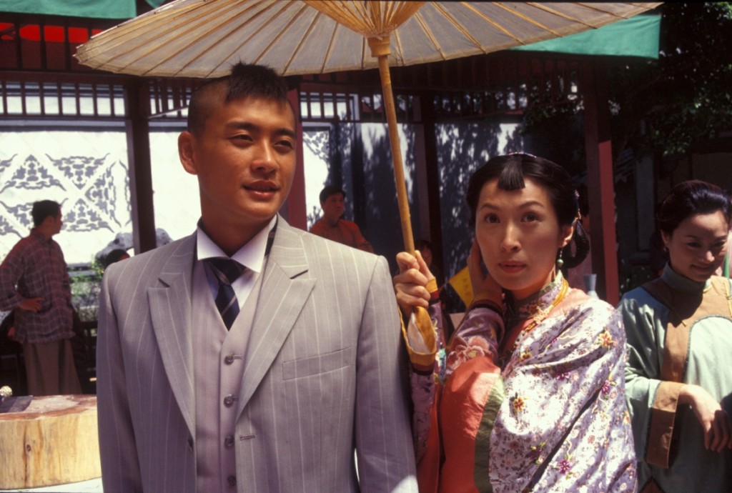 2004年劇集《足秤老婆八両夫》中的郭藹明。