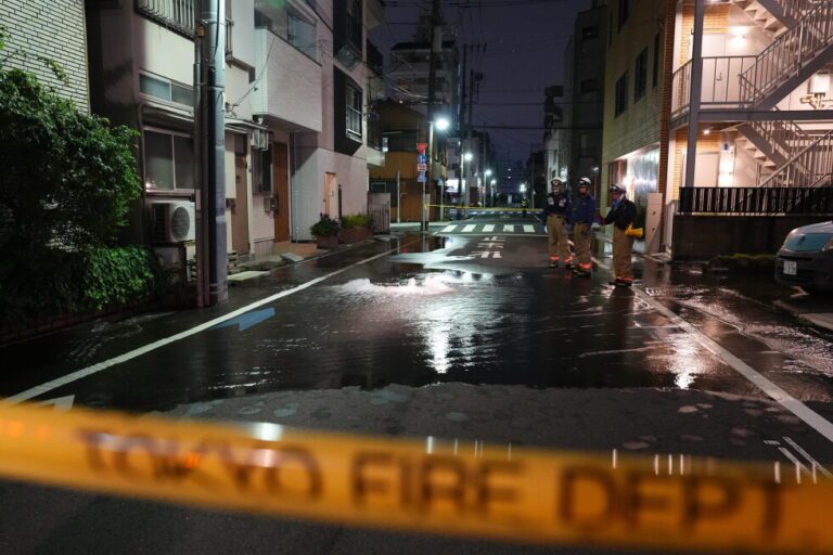 日本地震撼動東京 逾30人受傷
