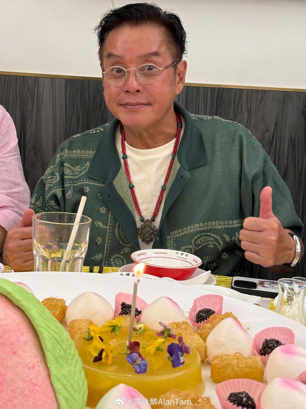 譚詠麟去年慶祝75歲生日時狀態極佳。