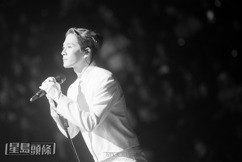 Jackson的世界巡演自2025年10月於曼谷起跑,創下多項華人及亞洲藝人海外演出紀錄。
