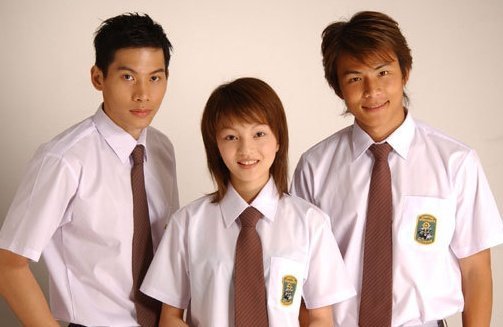 2002年,她因主演偶像劇《MVP情人》而開始受到注目。