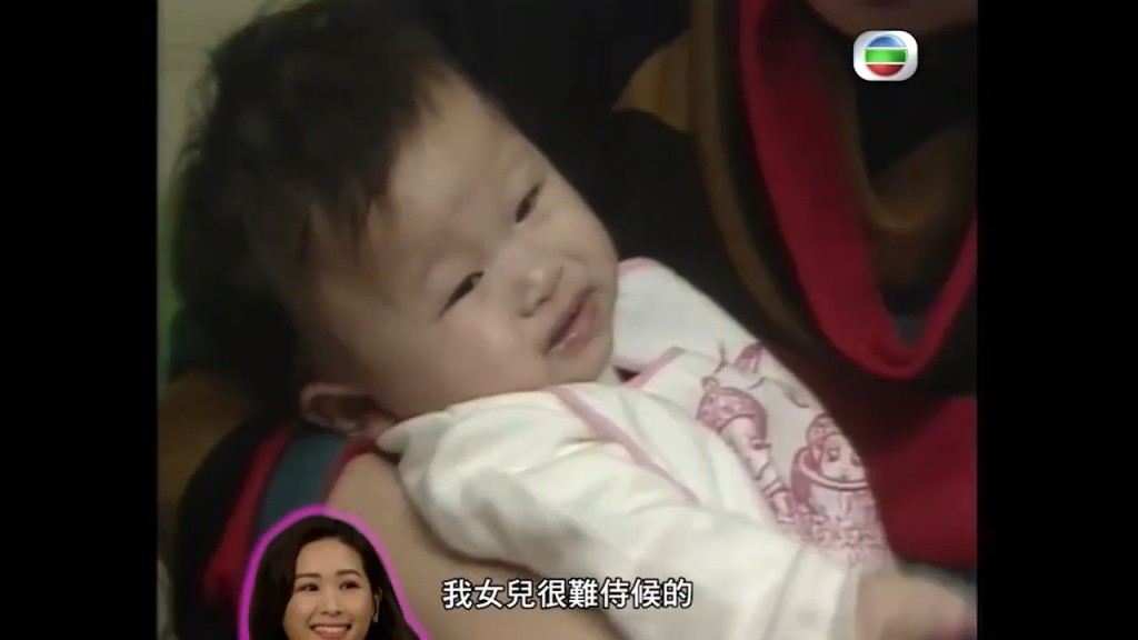 梁小玲與澳洲大律師趙崇康再婚後,移居澳洲專心相夫教女。