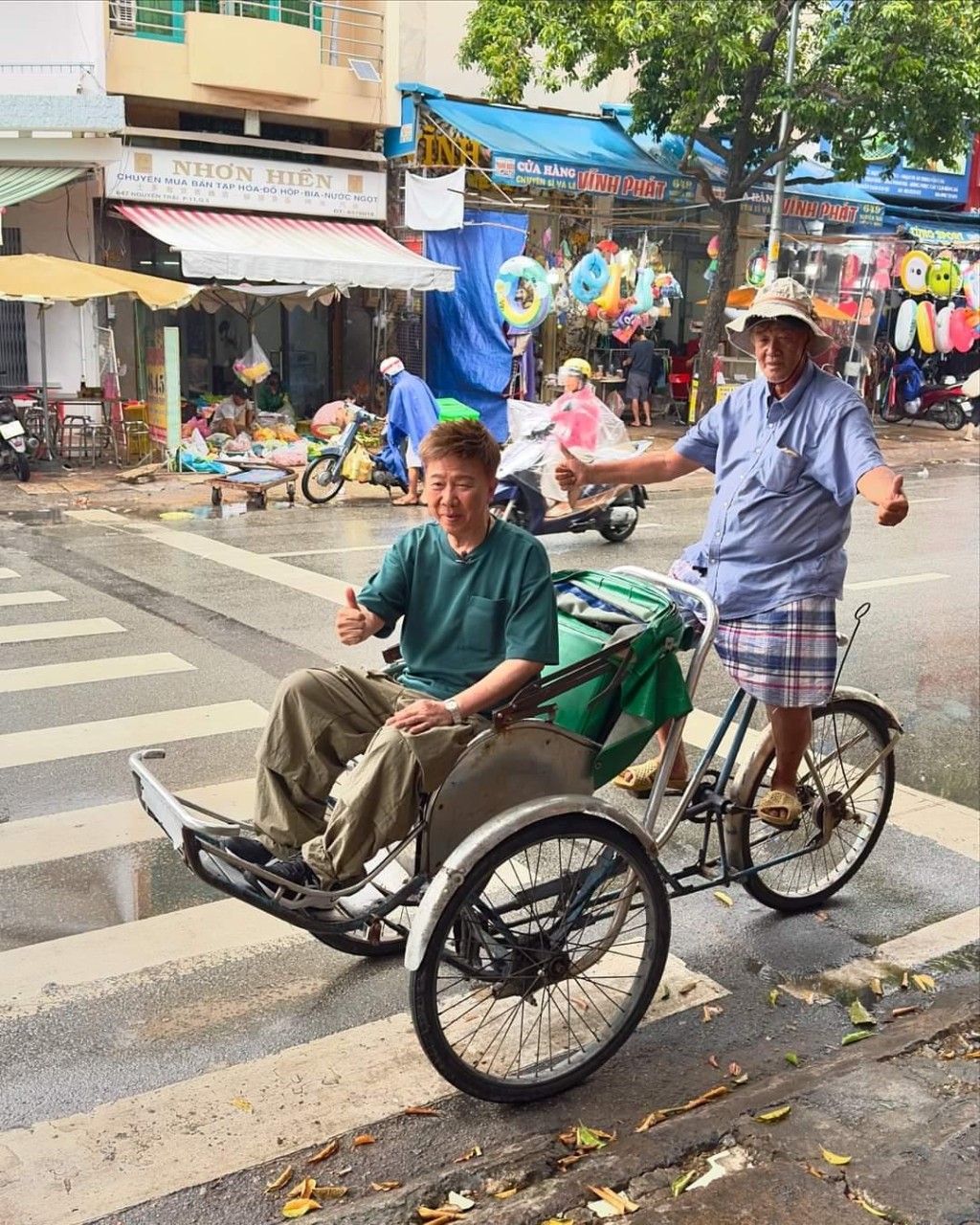 尹光曾返回越南胡志明市拍攝ViuTV節目《堅返鄉下》。