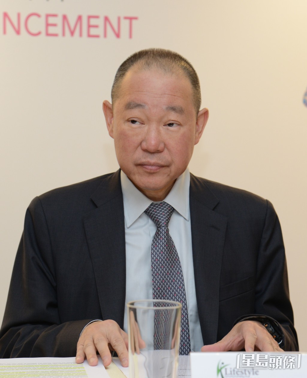 劉鑾鴻今年72歲。