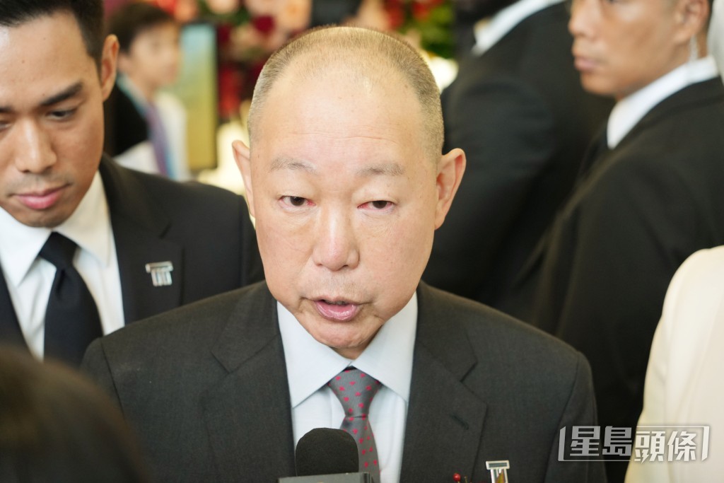 劉鑾鴻旗下擁有崇光百貨。