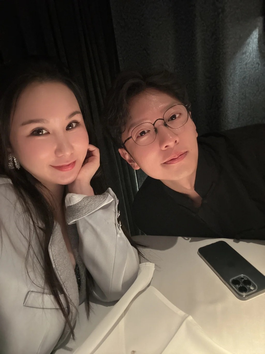 有指高鈞賢太太的美容公司在美國上市後,被美國證交會以涉嫌股價操縱為由勒令停牌。