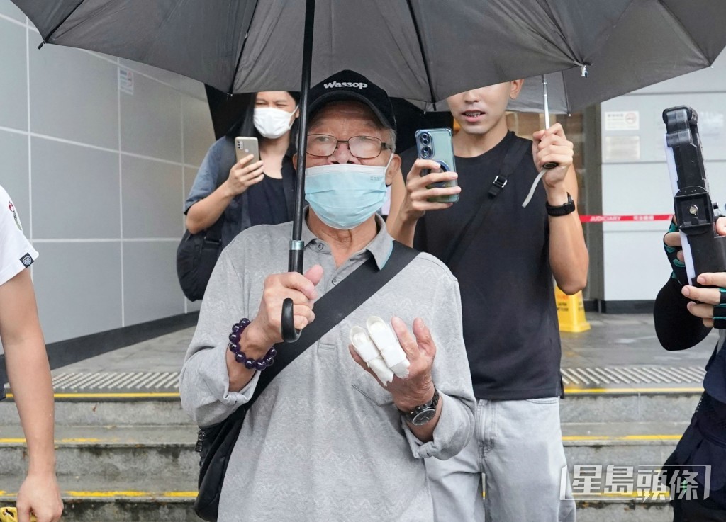 憑《東張西望》成名後,何伯夫婦屢因爭執成為話題。