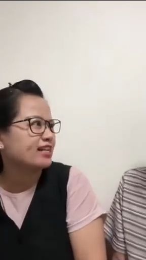 何太當時瞳孔放大。
