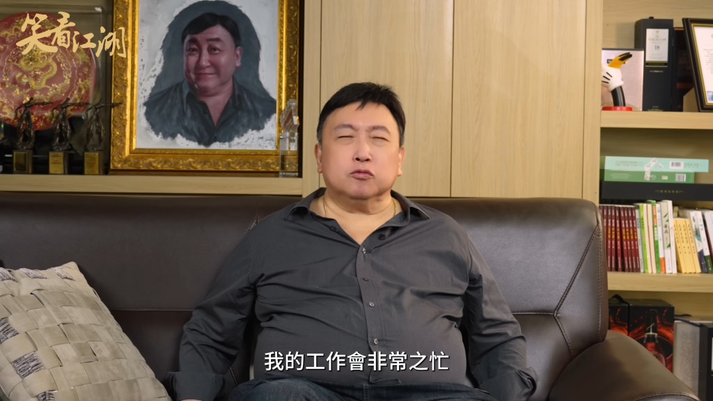早前王晶在節目尾聲表示未來幾個月工作將非常忙碌，並多次在鏡頭前眨眼。