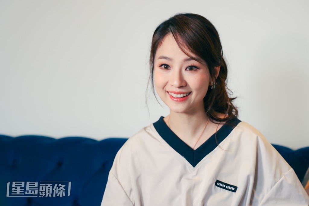 Vivian為角色跟隨老師學習戲曲唱腔和身段，坦言過程並不容易。