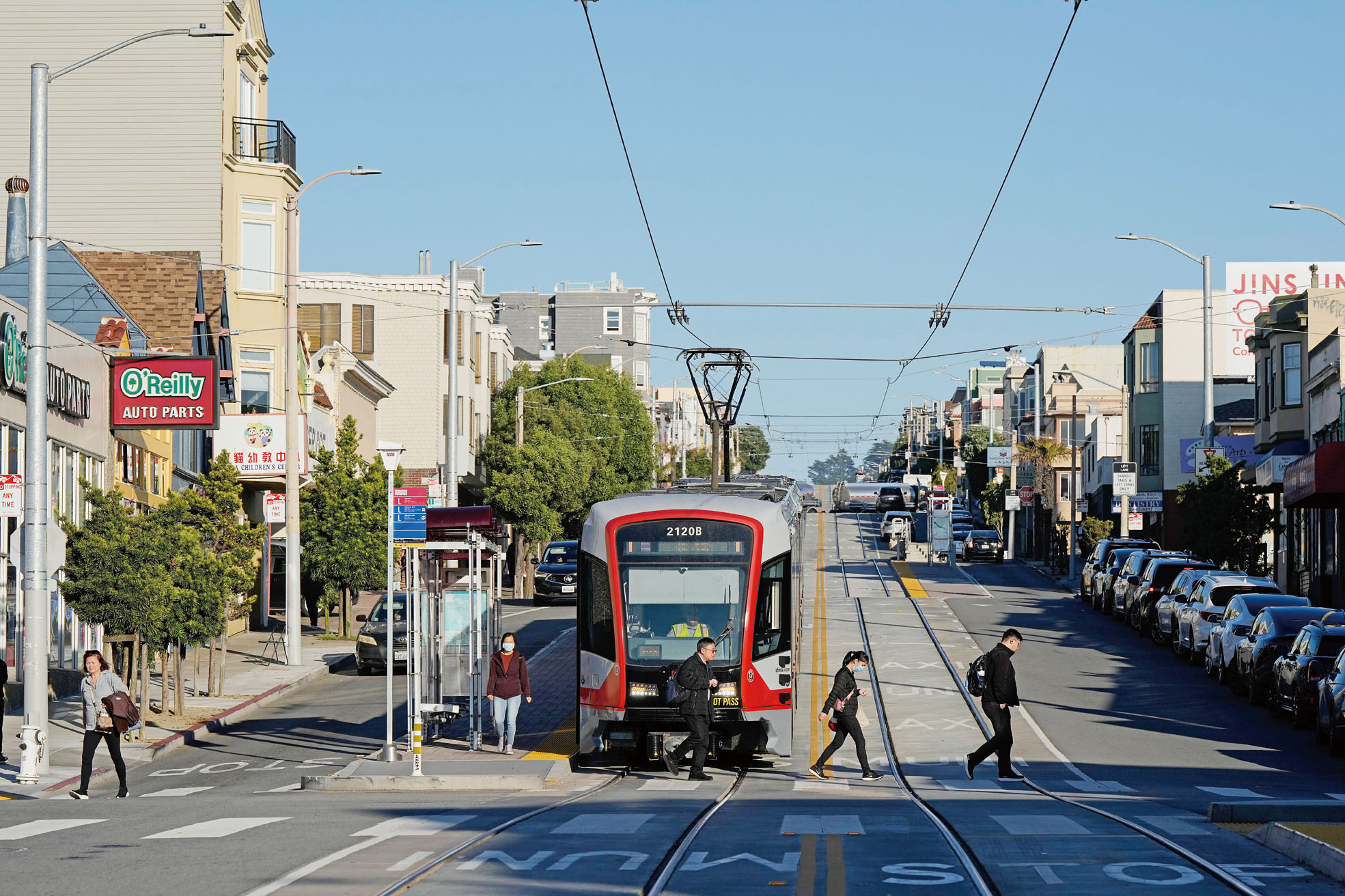 三藩市街頭的Muni輕軌列車。美聯社資料圖