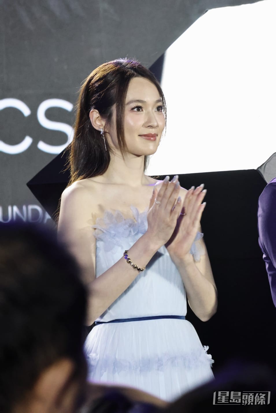 蔡潔分享，她很喜歡透過與寵物玩樂來減壓。