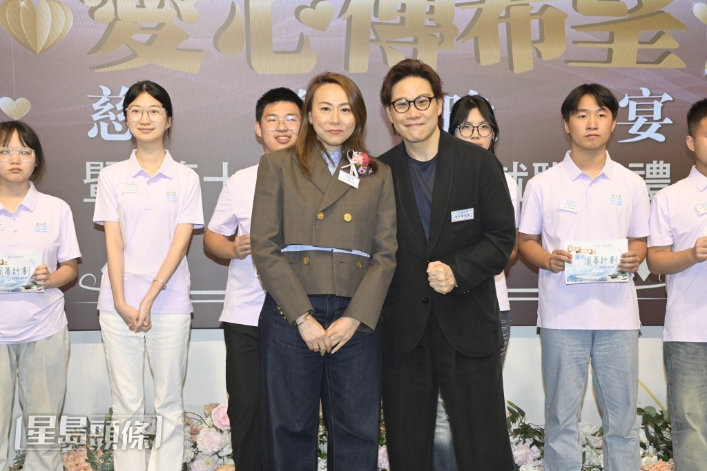 蘇永康與太太為慈善事務親力親為,不遺餘力。