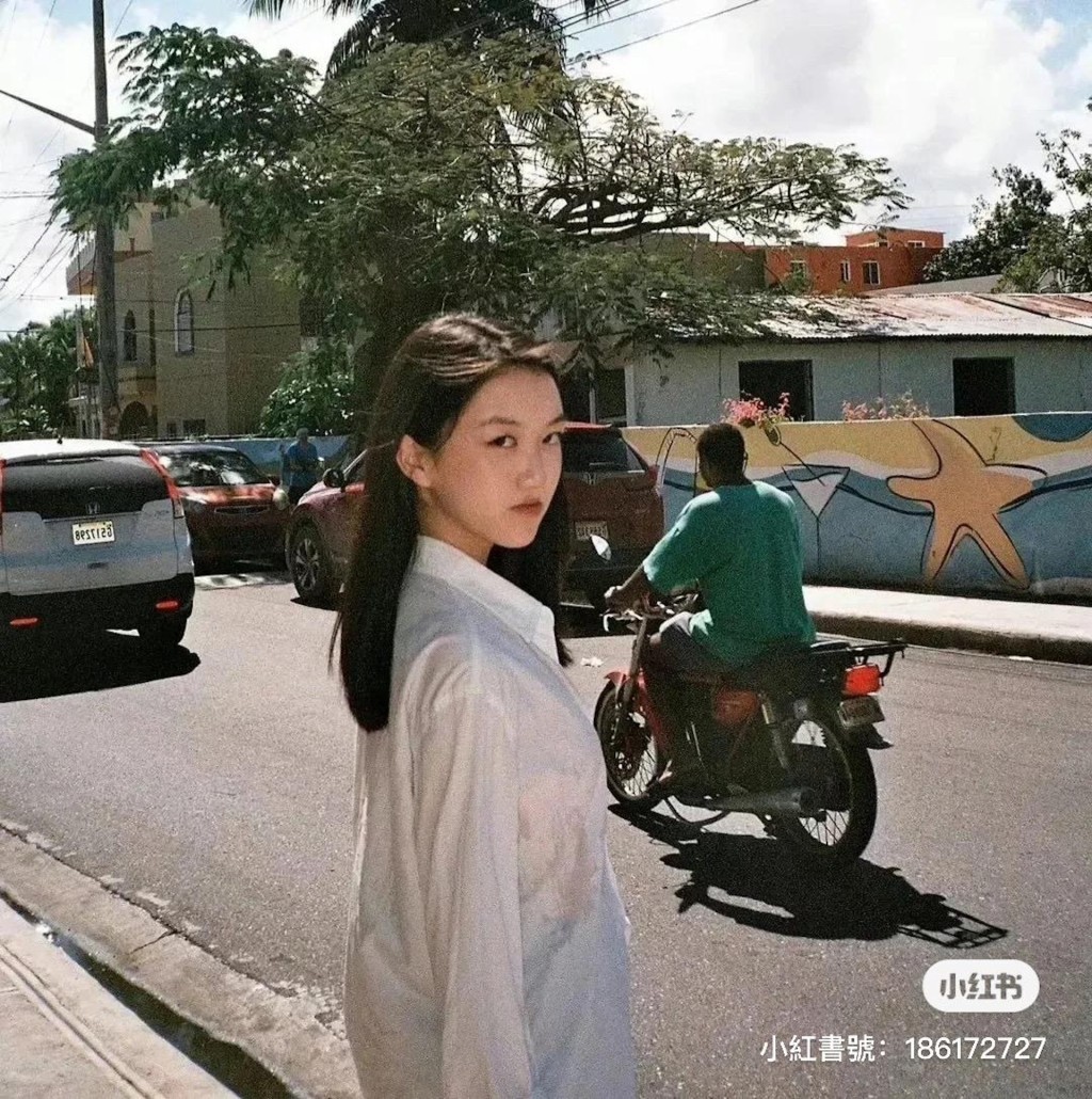 李嫣轉眼間已經20歲。