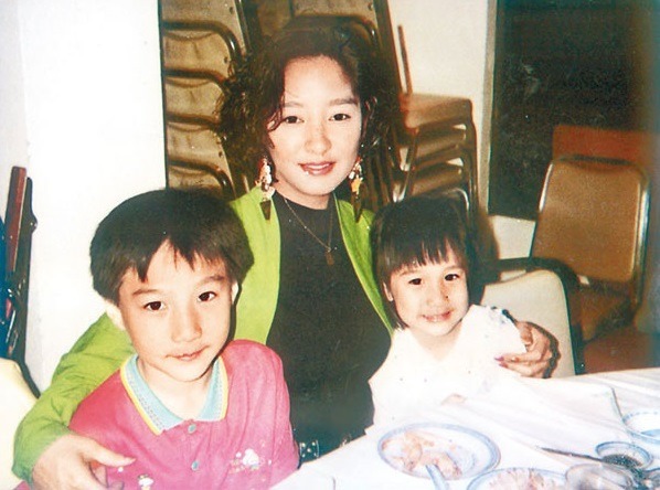 雪梨當年未婚產子，事件相當轟動。