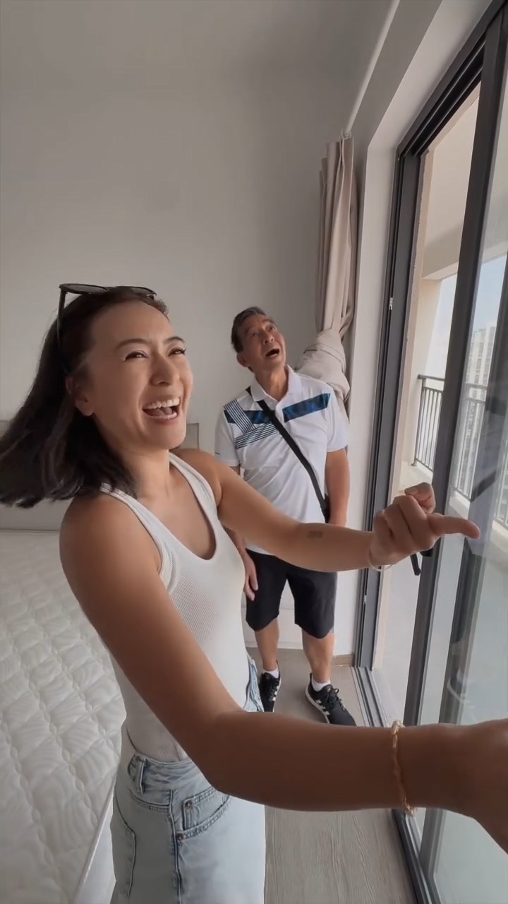 梁芷珮表示單位包窗簾。