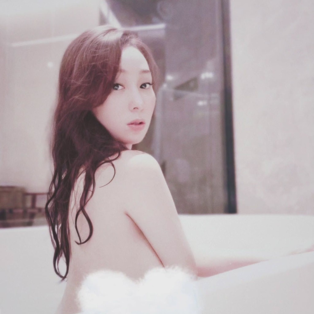 阿七吳嘉儀並非第一次分享浸浴照。