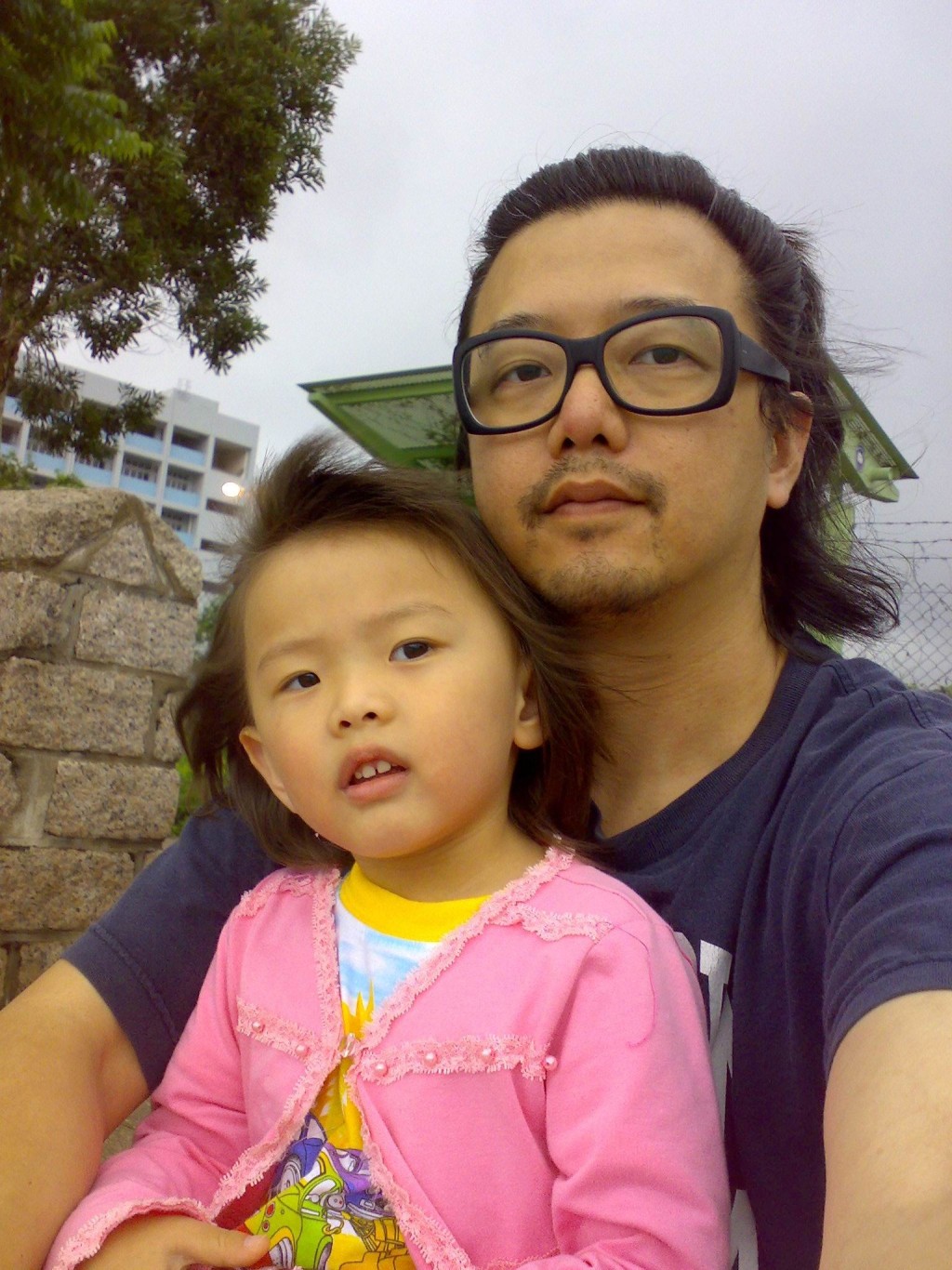張錦程與張延育有一名女兒。