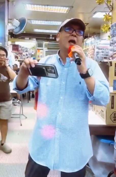 周國豐的哥哥去年已在同一酒家為弟弟獻唱《上海灘》。