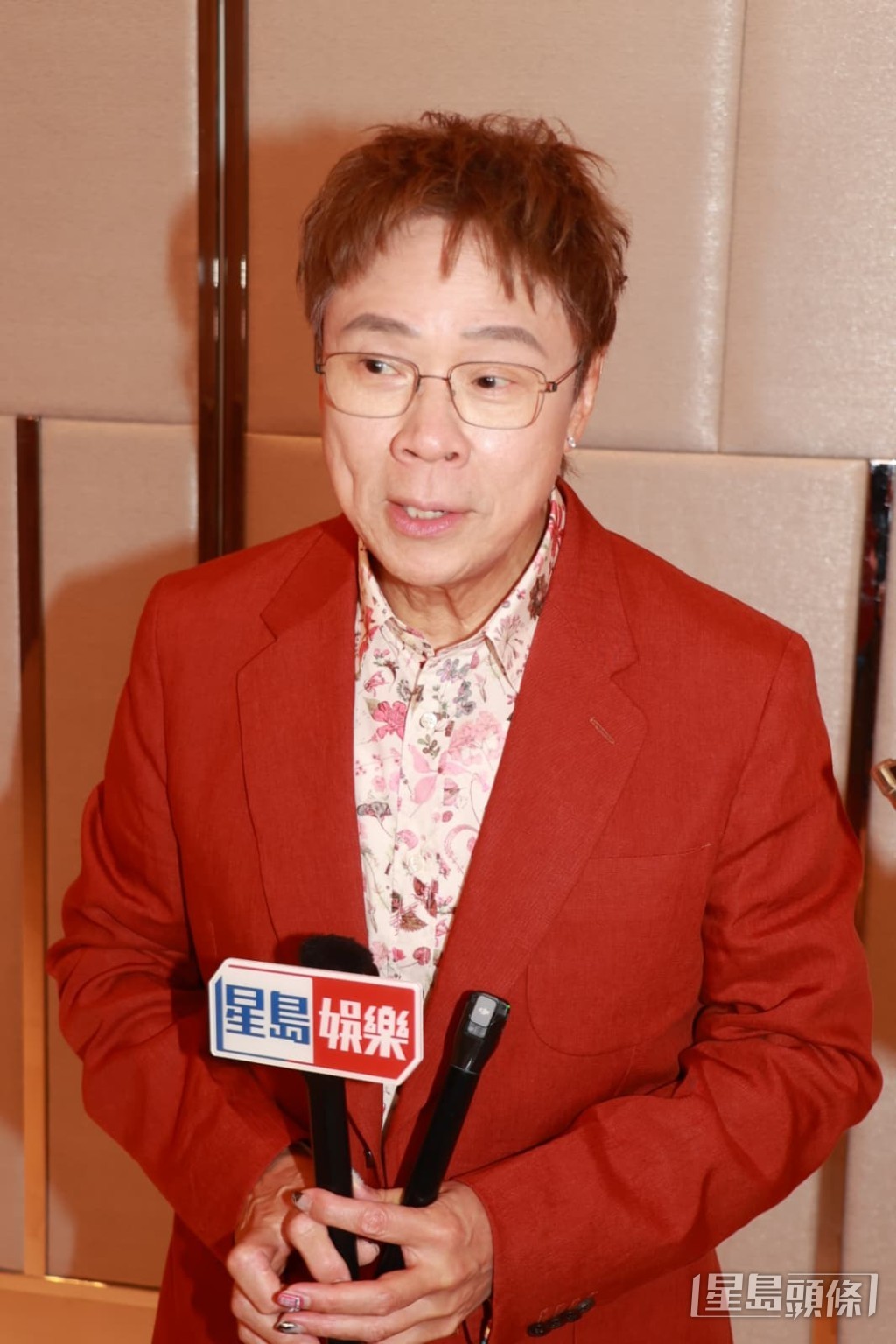陳志雲透露每年花費6至7位數在服裝上。
