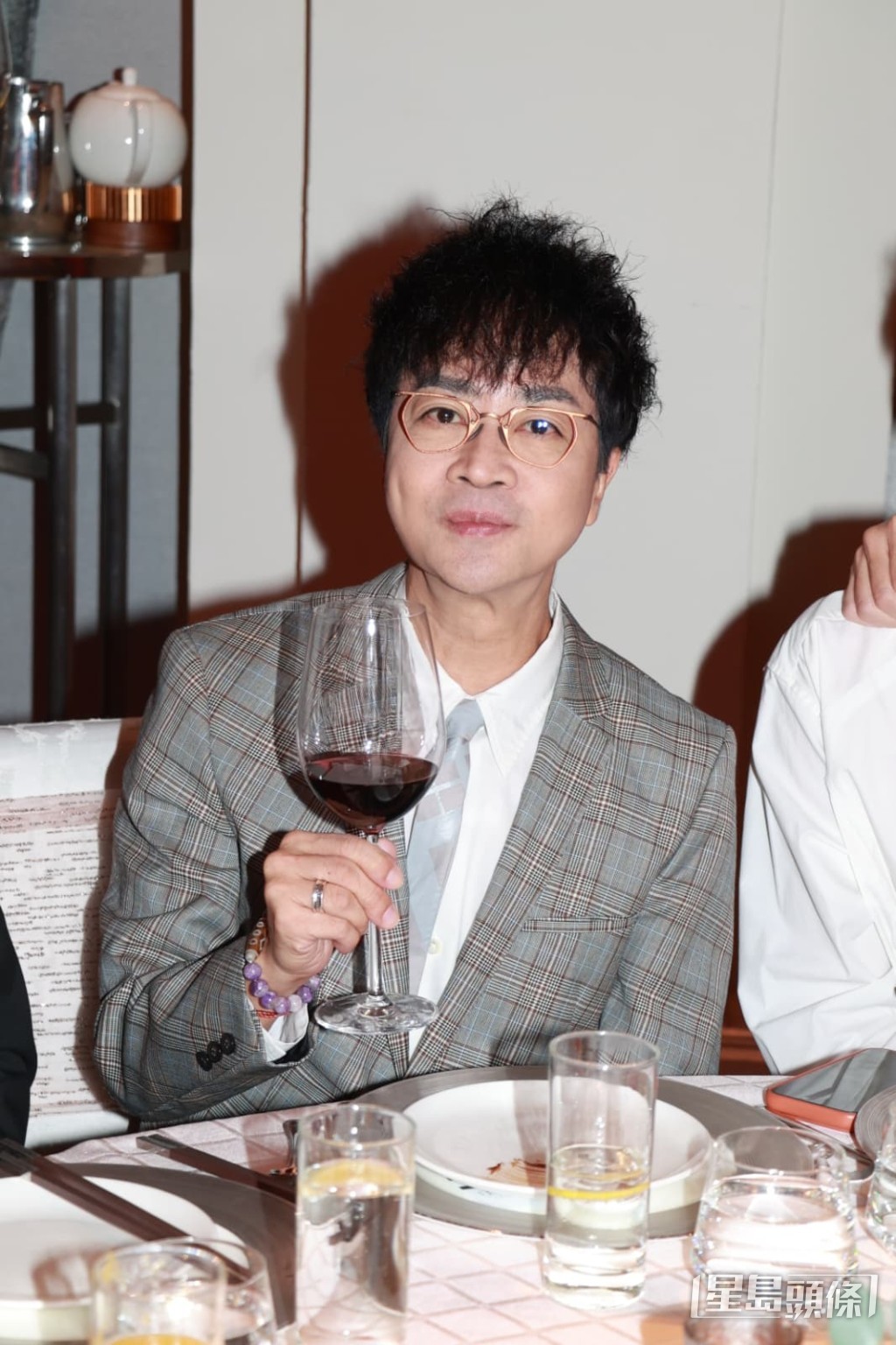 余迪偉透過公關表示婉拒接受訪問。