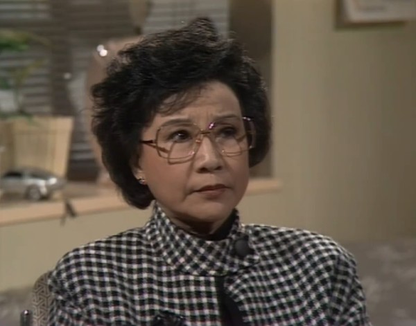 陳安瑩是粵劇名伶鄧碧雲的契姨甥女。