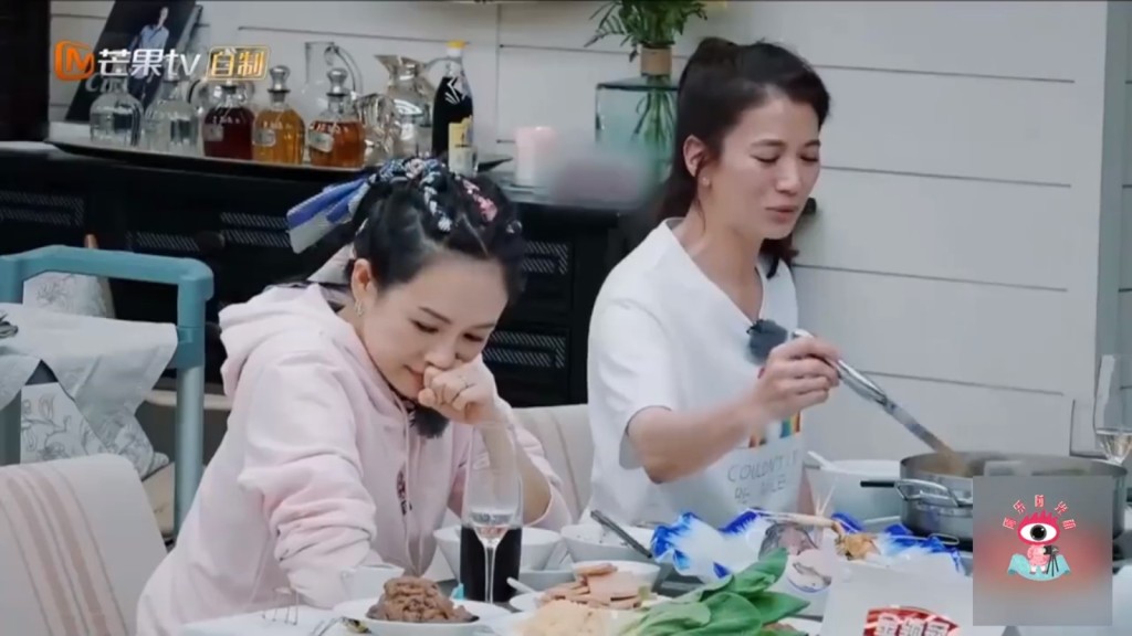 有網民翻出2019年章子怡亮相內地節目《妻子的浪漫旅行》第二季的片段。