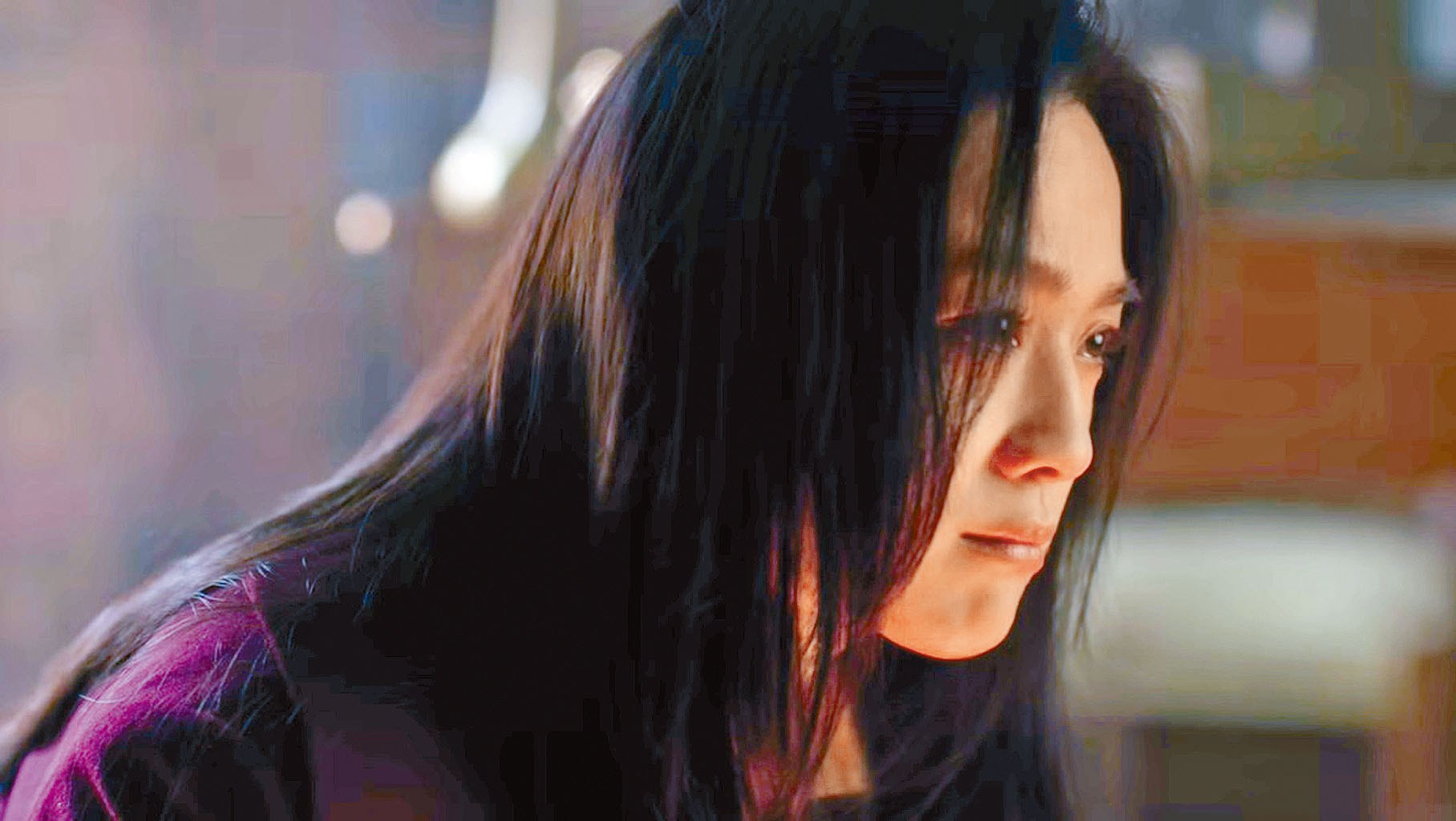■IU與湯唯合作的MV，卻被網民指與2020年濟州島許姓女子失蹤案有關。