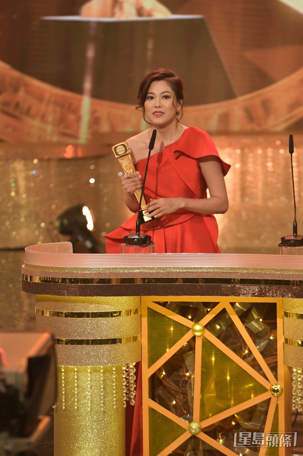 林淑敏憑《愛.回家》「大小姐」一角首奪2018年最佳女配角獎。