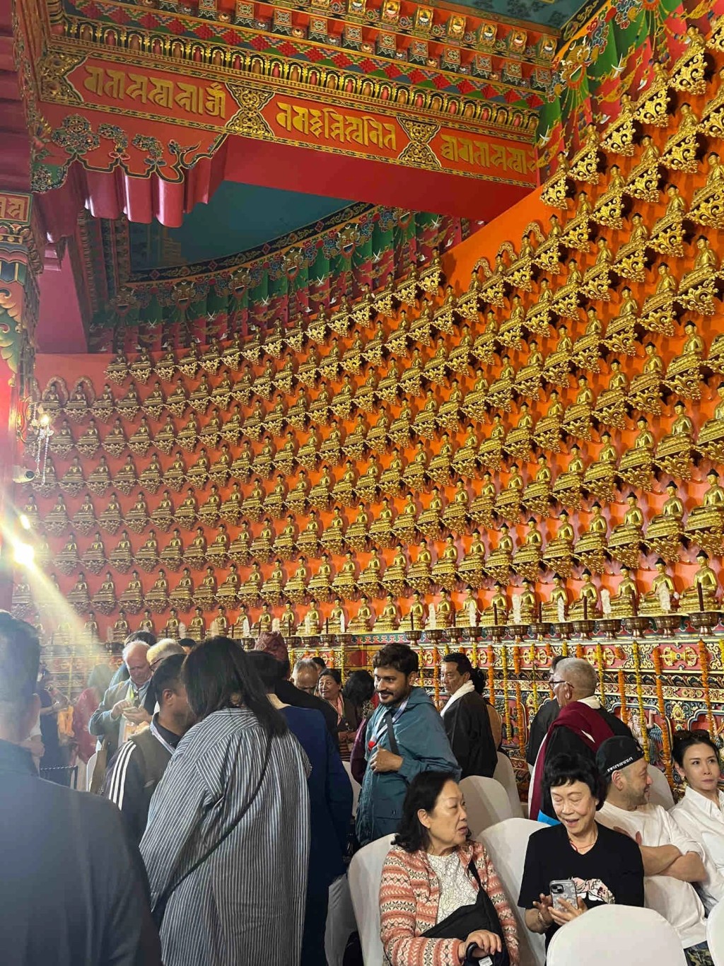 邱淑貞的丈夫沈嘉偉當時坐在她身旁。