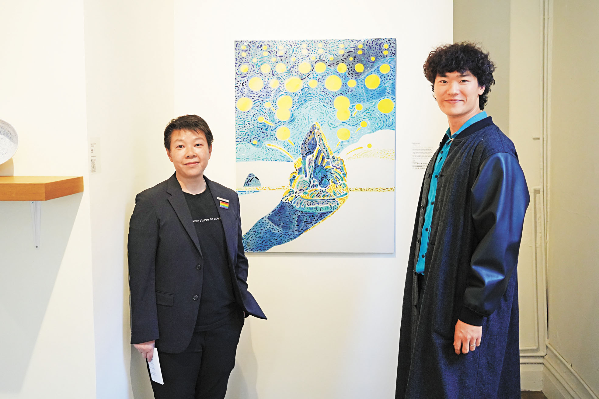 華語酷兒博物館館長陳想起（左）與青年藝術家林斷山明（Dixon Ngai）。記者黃偉江攝