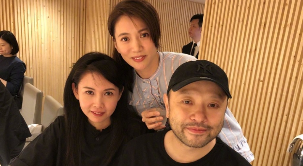 邱淑貞於1999年結婚後便選擇息影。