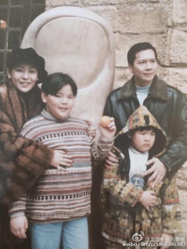 向太透露,當年因向華強心軟,阻撓她從小管教幼子向佑。