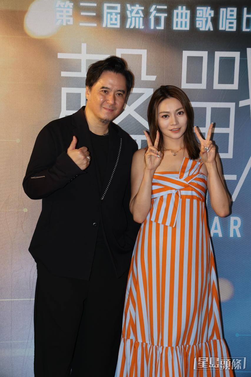 關嘉敏與友人相聚。