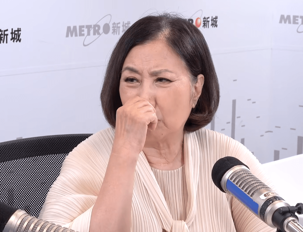 訪談期間,汪明荃被指眼泛淚光。
