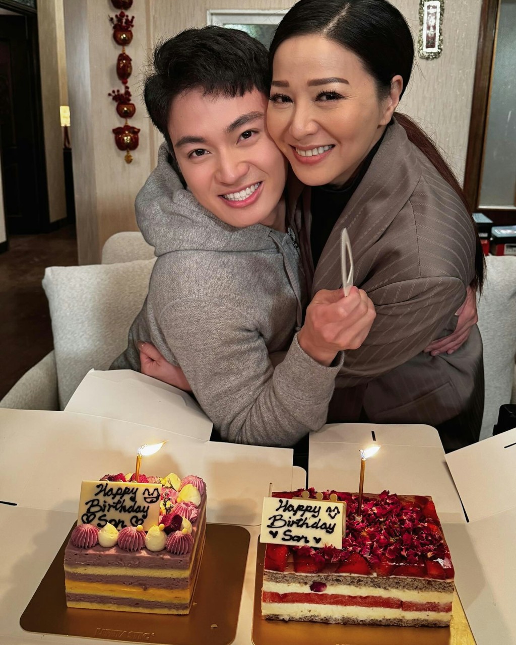 滕麗名與周嘉洛感情猶如真實母子。